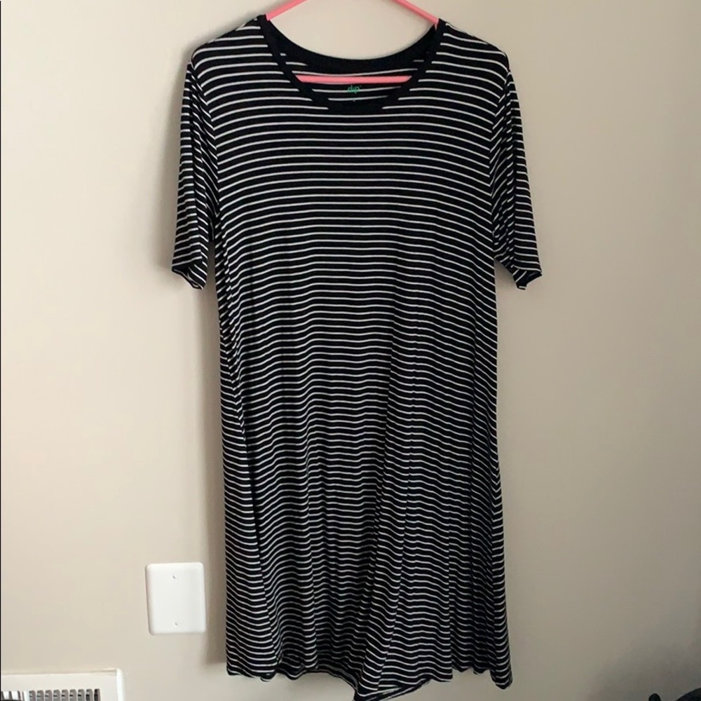 Black&white tee shirt dress